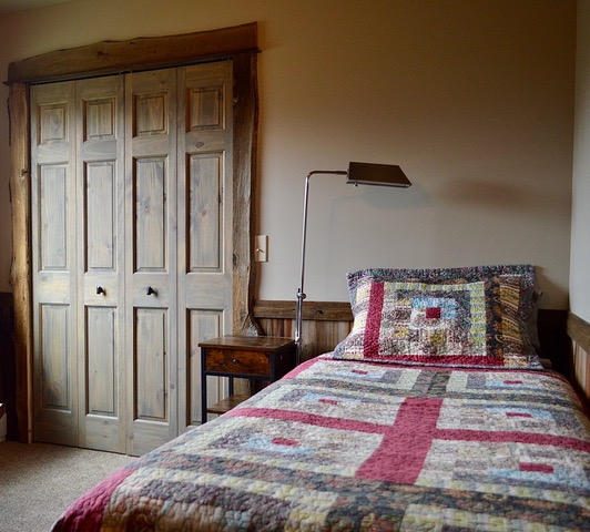 Downstairs Bedroom at Lillians Little Ranch